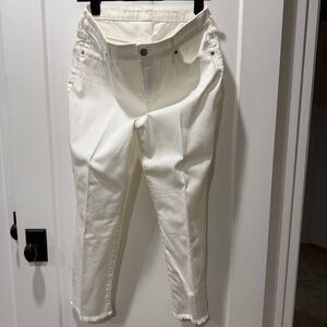Chico's white shaggy jeans in size 1 (size 8). Never worn